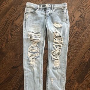 Pacsun ripped boyfriend jeans size 23